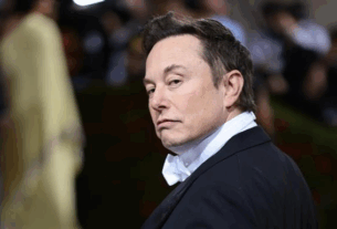 Новини бізнесу - Ілон Маск придбав понад 2 млн акцій Tesla