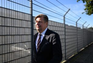 Новини світу - Підозра в шпигунстві: Берлін зняв депутатську недоторканість з політика АдН