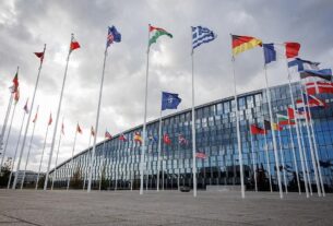 Новини світу - Рада НАТО звинуватила Росію в ескалації