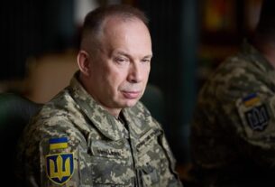 Новини України - Сирський звільнив двох командувачів корпусів