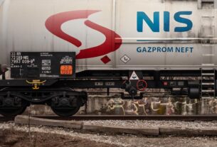 Новини світу - США накладуть санкції на нафтову компанію NIS - президент Сербії