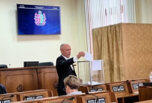 Новини України - У Чернівцях звільнили голову облради