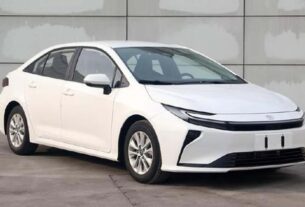 Авто новини - У Китаї розсекретили оновлений дизайн Toyota Corolla