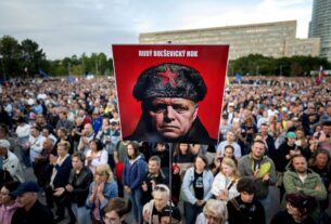 Новини світу - У Словаччині поновились протести проти уряду Фіцо