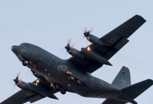 Новини світу - В Німеччині обстріляли літак Бундесверу - ЗМІ