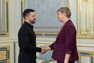 Новини України - Зеленський обговорив з головою МЗС Британії посилення ППО