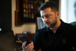 Новини України - Зеленський привітав прем'єра Норвегії з результатами виборів