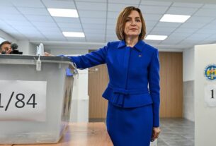 Новини України - Зеленський привітав Санду з перемогою на виборах у парламент