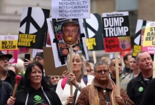Новини світу - Зупиніть Трампа: у Лондоні мітингують тисячі осіб