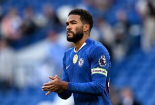 Новини спорту - Челсі вручив особливий подарунок своєму капітану