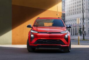 Авто новини - Chevrolet повертає електрохетчбек Bolt