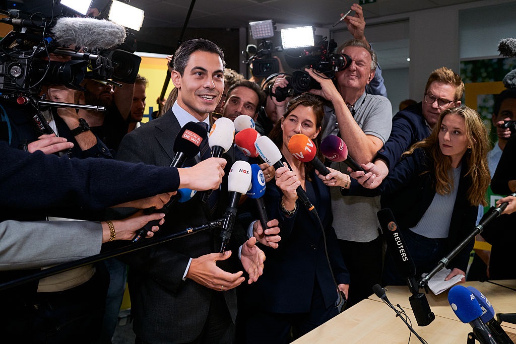 Новини світу - Дві партії мають майже однаковий результат на виборах в Нідерландах