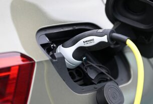 Авто новини - Електромобілі б’ють рекорди продажів у США