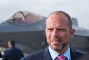 Новини світу - Глава Міноборони Бельгії пригрозив "зрівняти Москву з землею"