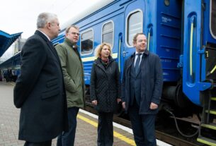 Новини України - Голова МЗС Нідерландів прибув в Україну