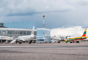 Новини світу - Литва другу ніч поспіль закриває аеропорт