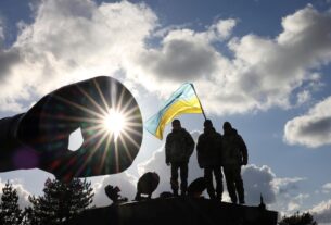 Новини України - Президент продовжив воєнний стан і мобілізацію