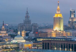 Новини політики - Прогнози краху російської економіки стають все більш реальними