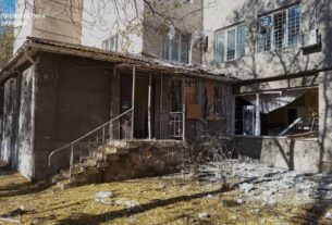 Новини України - РФ атакувала дитячу лікарню в Херсоні, 9 поранених