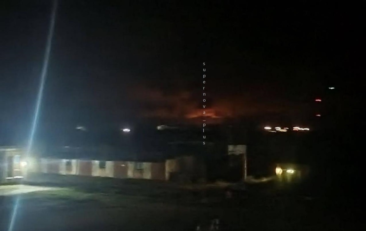 Новини світу - Соцмережі пишуть про атаку на ще один НПЗ у Росії