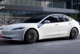 Авто новини - Tesla представила дві дешеві версії власних авто