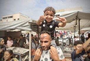 Новини світу - Тисячі мешканців Гази повертаються додому - ЗМІ