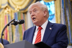 Новини світу - Трамп помилково опублікував заклик переслідувати його опонентів - ЗМІ