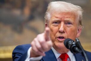 Новини світу - Трамп заявив, що упіймав Канаду "на гарячому", і підвищив тарифи