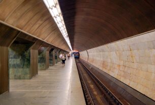 Новини Києва - У Києві зупинилась "зелена" гілка метро