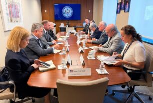 Новини України - Українська делегація зустрілася з Келлогом