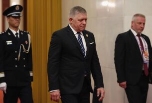 Новини світу - В Словаччині міністр звинувати президента в спробі "повалити уряд Фіцо"