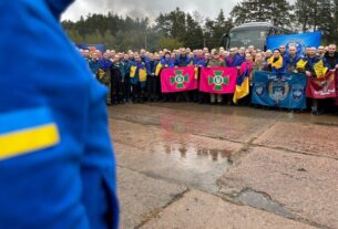 Новини України - З полону повернулись 205 військових і цивільних