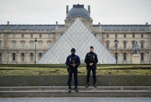 Новини світу - Затримано злодіїв, які пограбували Лувр - ЗМІ