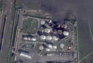 Новини України - ЗМІ показали знімки ураженої нафтобази в Криму