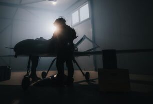 Новини України - ЗСУ завдали удару по Саратовському НПЗ