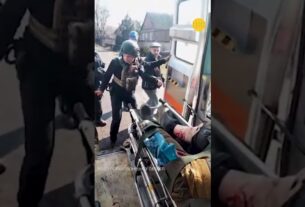 Підтримайте петицію про присвоєння Бахмуту звання “Місто-герой України”.