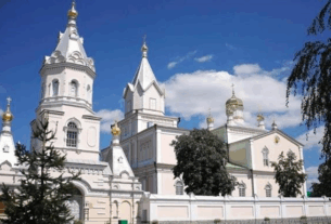 Новини України - Держетнополітики звернулось до суду щодо Корецького монастиря МП