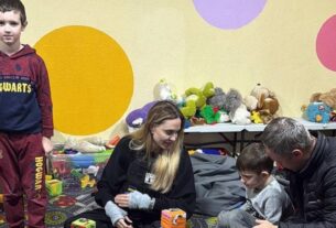 Новини України - Джолі в Україні: похід в ТЦК і зустріч з дітьми