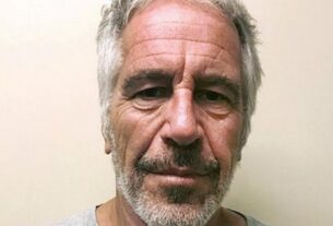 Новини світу - Епштейн стверджував, що допомагав росіянам "зрозуміти Трампа" - ЗМІ