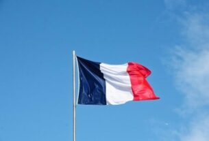 Новини світу - Французів закликали готуватися "втрачати дітей", щоб захистити країну