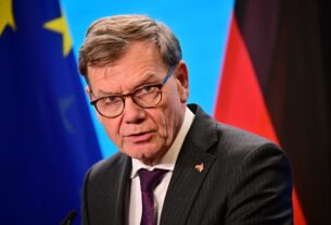 Новини світу - ФРН продовжить допомогу Україну, наполягаючи на розслідуванні корупції