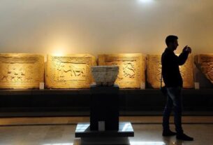 Новини світу - Із музею в Дамаску викрали шість стародавніх статуй