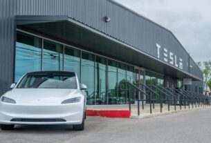 Новини бізнесу - Керівники програм Cybertruck і Model Y залишили Tesla