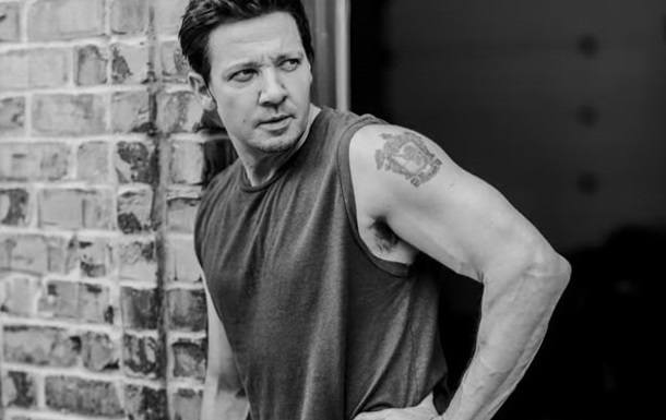 Новини культури - Китайська режисерка звинуватила Джеремі Реннера в домаганнях і погрозах