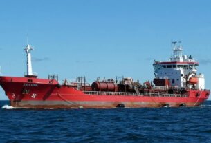 Новини бізнесу - Компанії Латвії обслуговують "тіньовий флот" РФ, попри санкції - ЗМІ