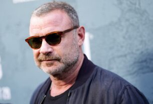Новини культури - Лієва Шрайбера госпіталізували в Нью-Йорку
