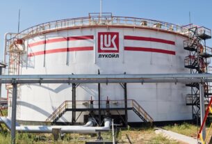 Новини світу - Лукойл втратив порт Баку через санкції США