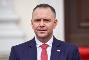 Новини світу - Навроцький закликав до "симетрії" у відносинах з Україною