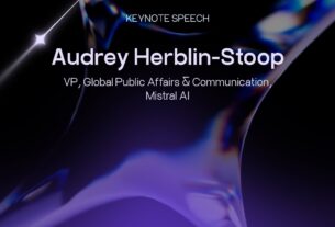 Відео Audrey Herblin Stoop UA