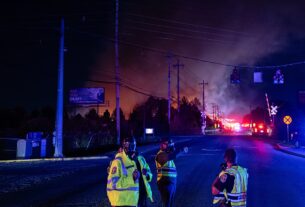 Новини світу - Падіння вантажного літака у США: загинули 7 людей, 11 постраждали